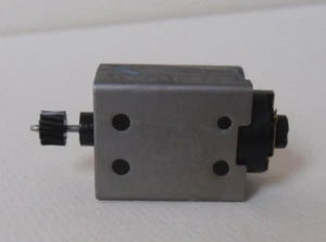 Motor für Piko H0 Triebtender 01 03 41, sowie BR 130 Ersatzteile - Bild 1 von 4