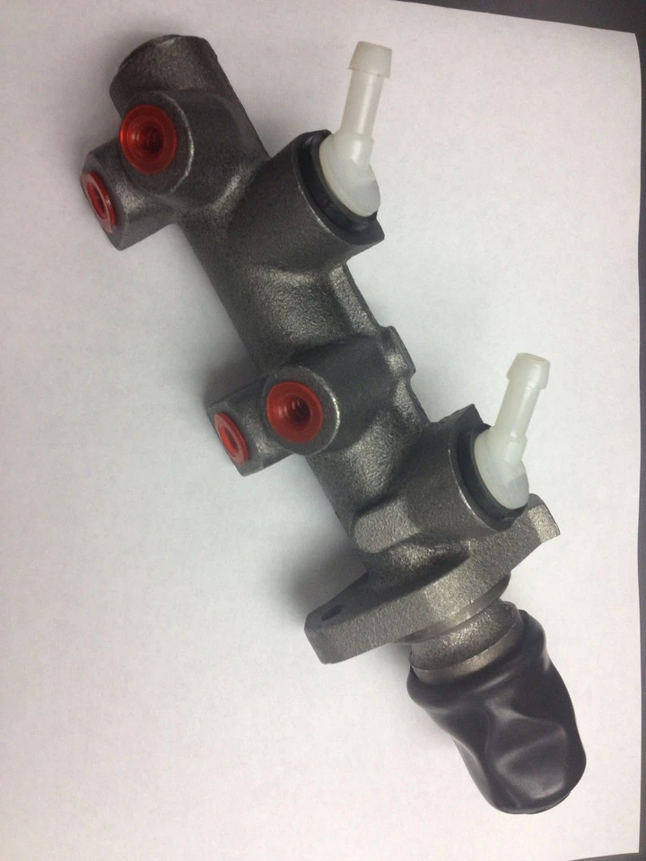 Master Cylinder Volkswagen Bug Beetle Super Beetle - Image 1 of 1
