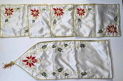 Hermoso juego de corredor y mantel individual de Navidad con patrón de Poinsettia Foto 1 de 4