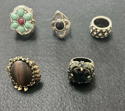 Lot Of 5 Lucky Band Decorative Rings (6.5) - Image 1 of 4