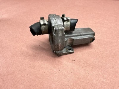 BMW E24 633CSI 3.2L M30 Engine Auxiliary Air Valve OEM #83255 - Image 1 of 4