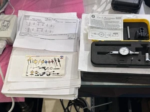 Juego de indicadores de dial tipo palanca Baker B301 0,0005" grados con accesorios - Imagen 1 de 17