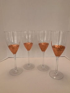 Juego de 4 copas de vino Daphne de vidrio transparente y acento de cobre martillado Fitz & Floyd - Imagen 1 de 8