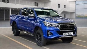2018 Toyota HI-LUX 2.4 D-4D Invincible X Blue Pickup Double Cab 4dr Diesel Auto - Picture 1 of 9