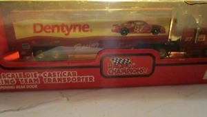 Racing Champions, 1/87 Scala Racing Team Camion, #87 Joe Nemechek Dentyne - Foto 1 di 4