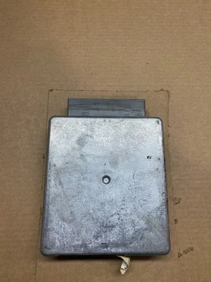 2004 Ford Ranger 2.3L unidade de controle de motor módulo de computador ECU V6887 DG - Imagem 1 de 4