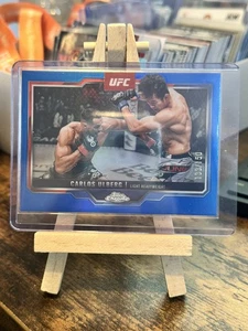 2025 Topps Chrome UFC - Carlos Ulberg #198 Blue Refractor /150 Trading Card - Bild 1 von 2