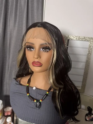 Peluca negra ondulada 20 pulgadas de largo encaje frontal parte media calor OK Foto 1 de 4