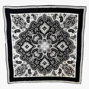 Bufanda Vintage Años 90 Blanco y Negro Paisley Estampado Geométrico Poliéster, Años 80 Retro - Imagen 1 de 4
