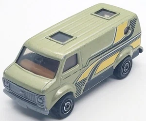 2007 MATCHBOX CHEVY VAN GREEN MB709 1:74 DIECAST 2 7/8" W/ YELLOW & BLACK - Picture 1 of 6