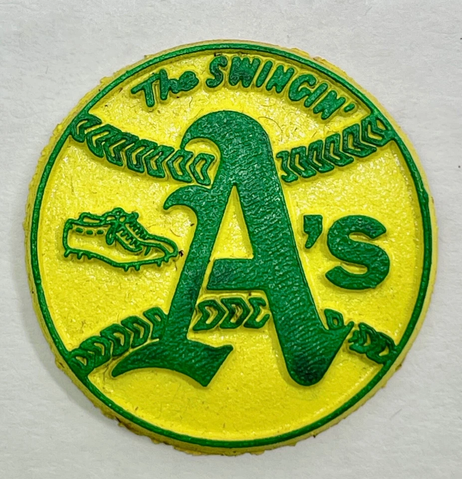 OAKLAND A'S Athletics - винтажный MLB РЕЗИНОВЫЙ бейсбольный МАГНИТ - стоячая доска - Изображение 1 из 2