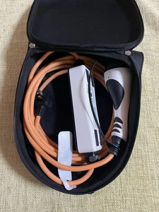 USED ONCE ! GENUINE KIA EV GRANNY HOME CHARGER CHARGING CABLE NIRO EV6 SPORTAGE - Picture 1 of 8