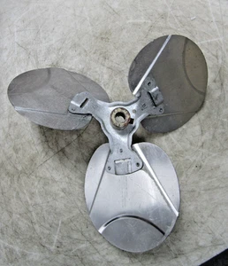💥UNBRANDED 3 FIN FAN BLADE 5-3/8" LONG x 4-3/4" HIGH - Picture 1 of 6