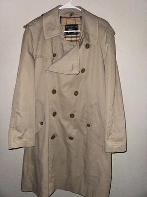 Auténtica gabardina vintage años 90 Burberry beige Novacheck 40 corta para hombre Foto 1 de 4