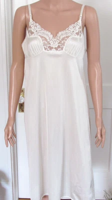 Vassarette Marfil Encaje Embellecido Nylon Deslizamiento Completo Talla 28 40/46 Estilo # 10-105 Foto 1 de 4