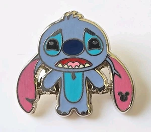 Prendedor comercial 2018 Disney WDW Stitch Emotions triste molesto oculto Mickey Cast - Imagen 1 de 3