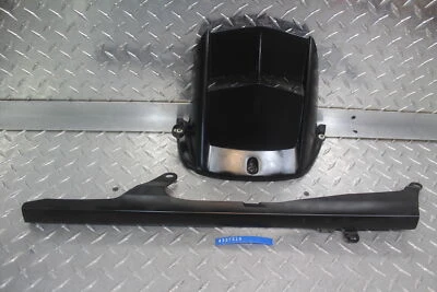 2007 YAMAHA YZF R6L PROTETOR DE CORRENTE DE TRAÇÃO TRASEIRA COM PROTETOR DE LAMA 2C0-22311-00-00 - Imagem 1 de 4