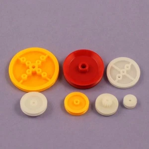 7Kinds Kunststoff Riemenscheibe Zahnrad Kit Set für DIY Zubehör Modellauto Rad - Picture 1 of 2