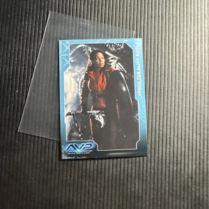 Alien vs Predator Movie Cards Inkworks 2004 #48 Armed for Alien Battle - Picture 1 of 2