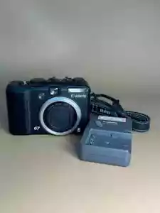 Canon PowerShot G7 10.0MP Digital Camera Black English language - Picture 1 of 8
