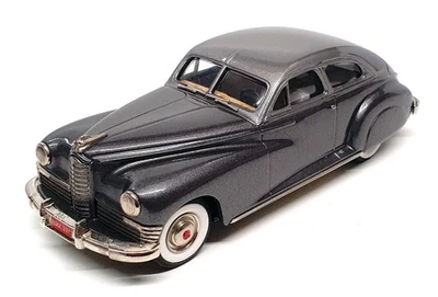 Brooklin escala 1/43 BRK18C - 1947 Packard Super Clipper - 2 tonos gris metido Foto 1 de 4