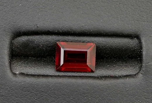 7x5 Rectangle Baguette Cut Garnet Gem Stone Gemstone Natural 7mm x 5mm - Image 1 of 1