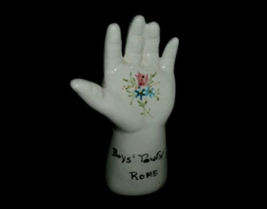 FIGURINA PALMA MANO BAMBINO CERAMICA SOUVENIR ROMA vintage RAGAZZI CITTÀ ROMA Italia - Foto 1 di 3