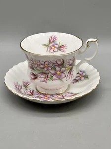 Royal Albert Prairie Crocus TeaCup and Saucer Gold Trim Made in England - Picture 1 of 19