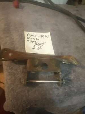 Soporte de montaje para tanque Honda CBR600 F4I 2001-2006 leer Foto 1 de 4