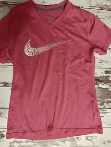 The Nike Tee Dri-Fit Kid Girls Logo Graphic 100% Polyester V-Neck T-Shirt Pink M - Picture 1 of 3