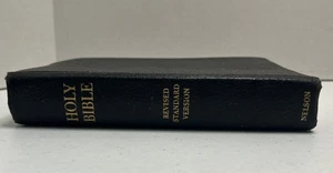 Holy Bible Revised Standard Version by Thomas Nelson – 1952 - Picture 1 of 9