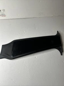 Tesla Model Y Right Passenger B Pillar Glass Applique Camera 1516258-00-E OEM - Foto 1 di 9
