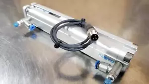 Festo ADVUL-16-130-P-A Kompakt-Pneumatikzylinder 156201 - Bild 1 von 6