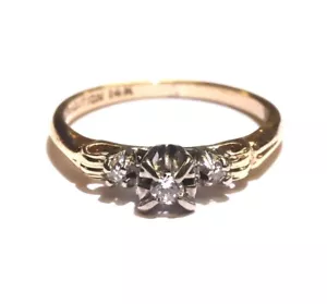 14k yellow gold .12ct VS1 G natural diamond round engagement ring 3 stone 2.6g - Picture 1 of 7