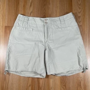 White Sierra Shorts Womens 8 Beige Flat Front Pockets Khaki Chino Cotton Nylon - Picture 1 of 12