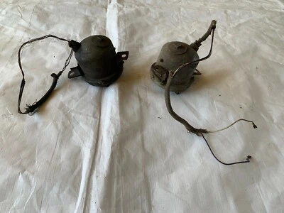 Cadillac 1957 luces antiniebla carcasas iluminación parachoques delantero inserción izquierda, derecha, par  Foto 1 de 4