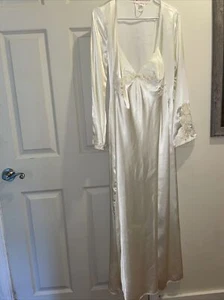 Hermoso conjunto nupcial vintage de Victoria's Secret adornado con lentejuelas de perlas. M - Imagen 1 de 10