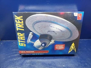 1/1000 Star Trek USS Excelsior Starship 0849398002162 SEALED (U) - Picture 1 of 3