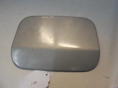 04-10 BMW E60 525i 530i 545i 550i tampa de porta de combustível prata 5117 7034281 - Imagem 1 de 4