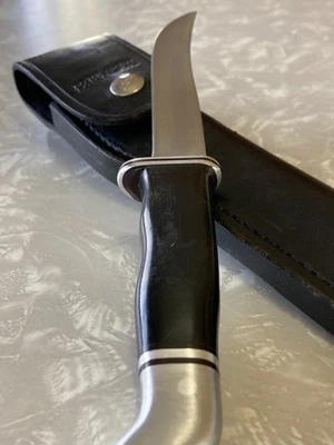 VTG Buck 121 Fixed Blade Hunting Knife with Original Leather Sheath Vintage USA - Image 1 of 4