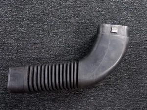 BMW 3-Series E90 E91 E92 E93 3.0D Original Air Intake Channel OEM 13.71-7790607 - Picture 1 of 9