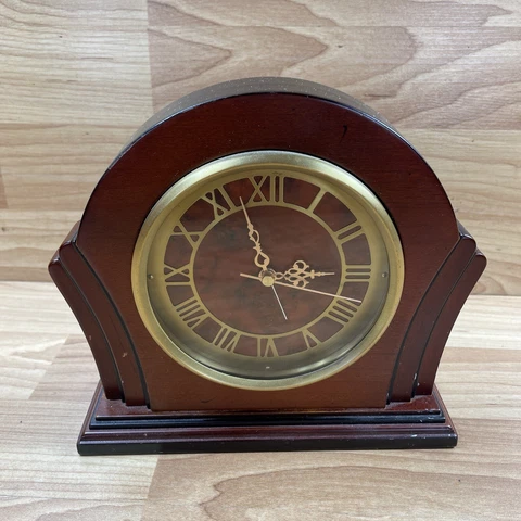 The Bombay Company 2003 Wooden Mantle Desk Clock Gold Tested Working Cover
