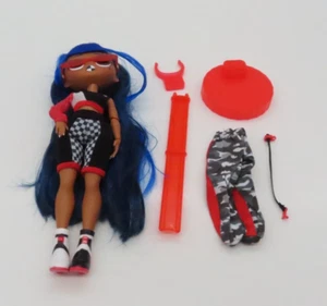 Lol Surprise OMG Downtown Bb Fashion Doll Lot With Stand - Picture 1 of 8