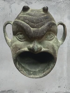 Antique Chinese Bronze / Brass - Demon Censer / Incense Burner - Meiji period - Picture 1 of 3