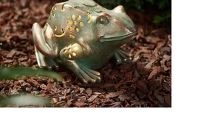 Indoor/Outdoor Illuminated Frog by Valerie NEW - Picture 1 of 2