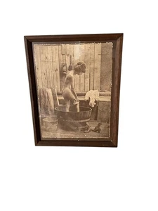Vintage R. Hendrickson Frau badet im halben Weinfass Akt gerahmter Druck - Bild 1 von 6
