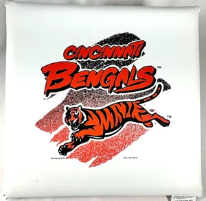 KR Industries CINCINNATI BENGALS Tiger Stadium Seat Cushion 1997 Handle Vtg. NOS - Picture 1 of 5
