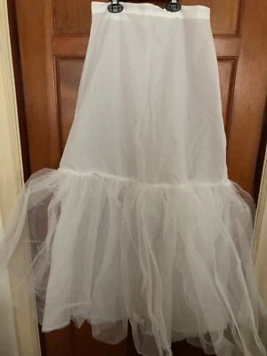  NWT BRIDAL WHITE Tulle Underslip PETTICOAT Fitted Hips Then Crinoline 28" Waist Foto 1 de 4