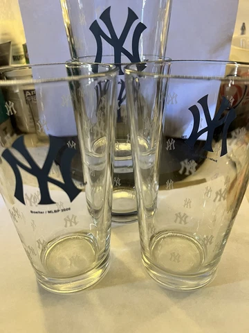 New York Yankees Beer Pint Glass 2006 Cover