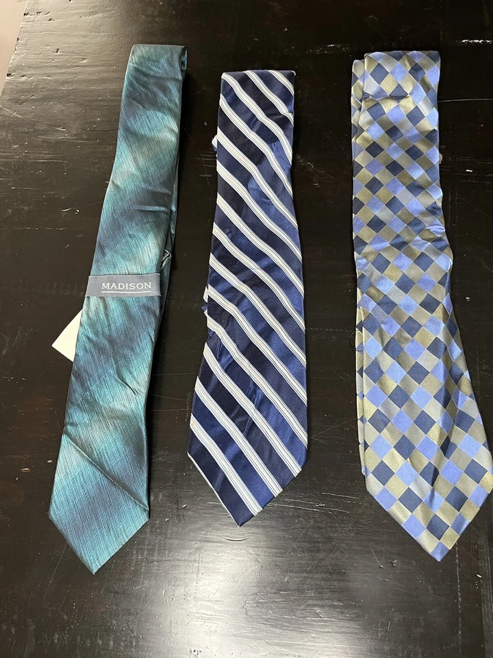 Lote de 3 Corbatas de Hombre Patrones Surtidos Azul Rayas Diamante Madison Vestido Traje Corbata Foto 1 de 1